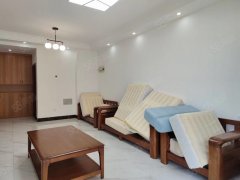 都市桃源三房两厅一卫 电梯中层 目前家电家具基本都有了