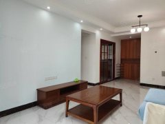 都市桃源三房两厅一卫 电梯中层 目前家电家具基本都有了