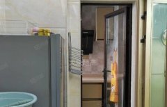 龙晟国际2室1厅1卫1阳，47平1400元月