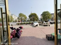 转让华讯城经营两年特产店,客源稳定接手即可盈利 转让华讯城经营两年特产店,客源稳定接手即可盈利