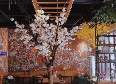 整体转让古城电影院一楼茶餐厅，面积115平方米，价格面议