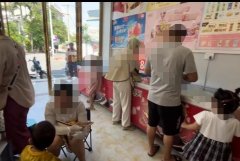 旺铺转让老年活动中心斜对面冰淇淋批发店！