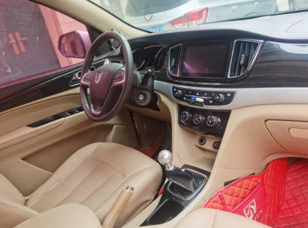 车况好,手续齐全!包过户!购车还有补贴5000元!车在田阳古城,有意者私聊 车况好,手续齐全!包过户!购车还有补贴5000元!车在田阳古城,有意者私聊