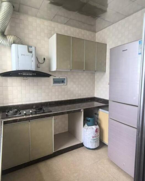 龙旺花园三房两厅二卫出租 龙旺花园三房两厅二卫出租