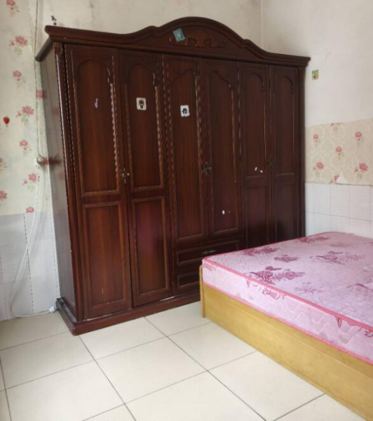 爱新街250号二房一厅招租 爱新街250号二房一厅招租