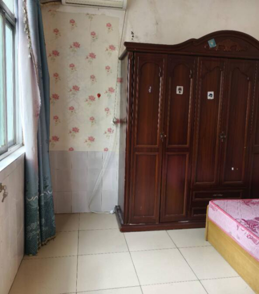 爱新街250号二房一厅招租 爱新街250号二房一厅招租