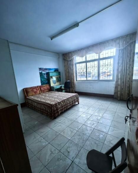 卫生监督所住宅小区3室 2厅 1卫18万元 卫生监督所住宅小区3室 2厅 1卫18万元