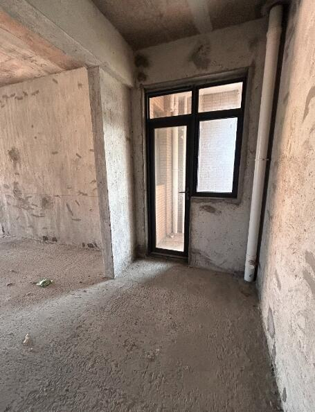 华讯城 4室 2厅 3卫65万元 华讯城 4室 2厅 3卫65万元