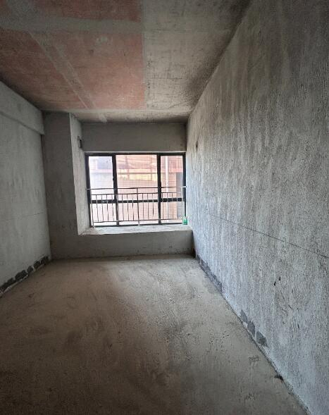 华讯城 4室 2厅 3卫65万元 华讯城 4室 2厅 3卫65万元