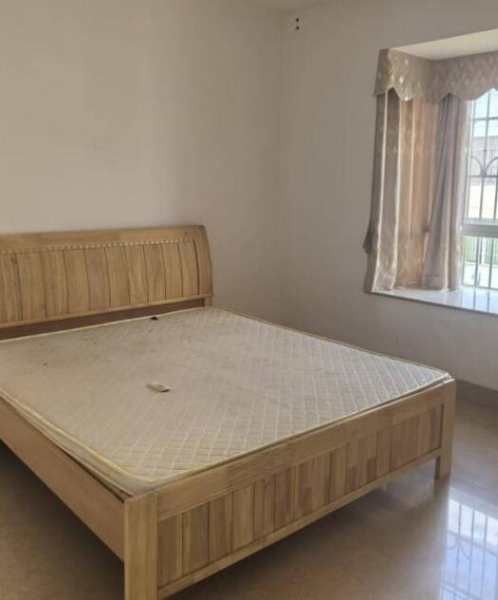 百色龙旺花园有三房两厅二卫出租 百色龙旺花园有三房两厅二卫出租