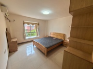 矿机小区三房两厅两卫133平米招租