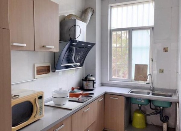 房屋出租:百色市凤凰巷凤凰新城,三房二厅二卫 房屋出租:百色市凤凰巷凤凰新城,三房二厅二卫