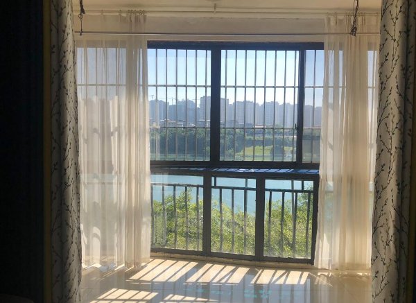 滨江国际江景房三房两厅出租 滨江国际江景房三房两厅出租