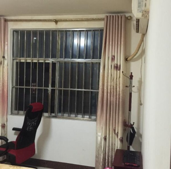 花园三期三房一厅一卫一厨招租 花园三期三房一厅一卫一厨招租