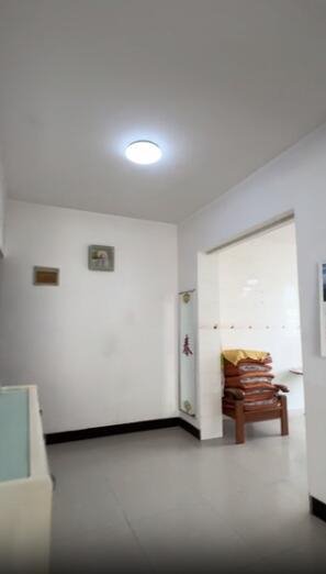 荣鑫小区3室 2厅 1卫21万元 荣鑫小区3室 2厅 1卫21万元