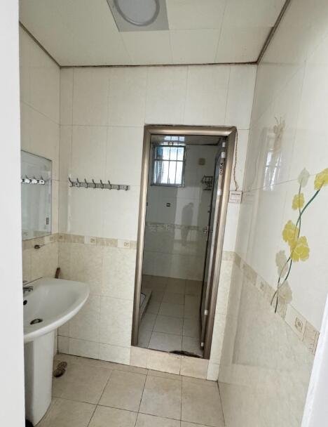 阳光一期3室 2厅 2卫26.8万元 阳光一期3室 2厅 2卫26.8万元