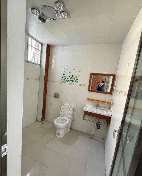 阳光一期3室 2厅 2卫26.8万元 阳光一期3室 2厅 2卫26.8万元