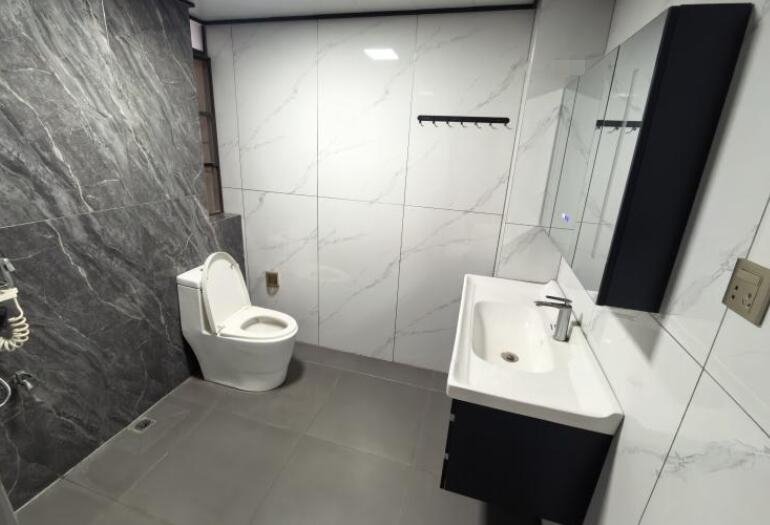 鼎盛和泰大三房全新装修靓房出租 鼎盛和泰大三房全新装修靓房出租