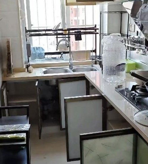 三房两厅一卫带家具出租 三房两厅一卫带家具出租