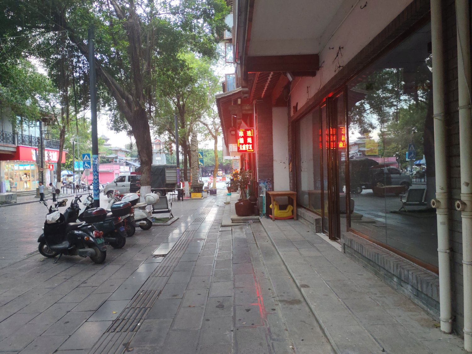 田阳古城 紫荆广场 店铺招租 田阳古城 紫荆广场 店铺招租