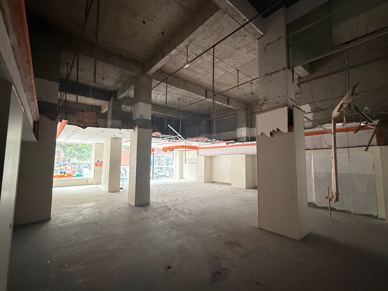 核心地段 · 临街金铺·商铺出租 核心地段 · 临街金铺·商铺出租
