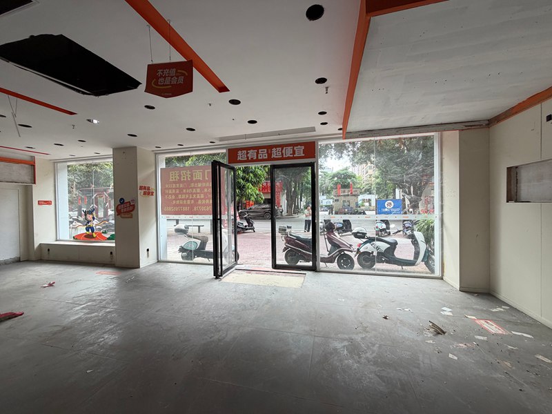 核心地段 · 临街金铺·商铺出租 核心地段 · 临街金铺·商铺出租